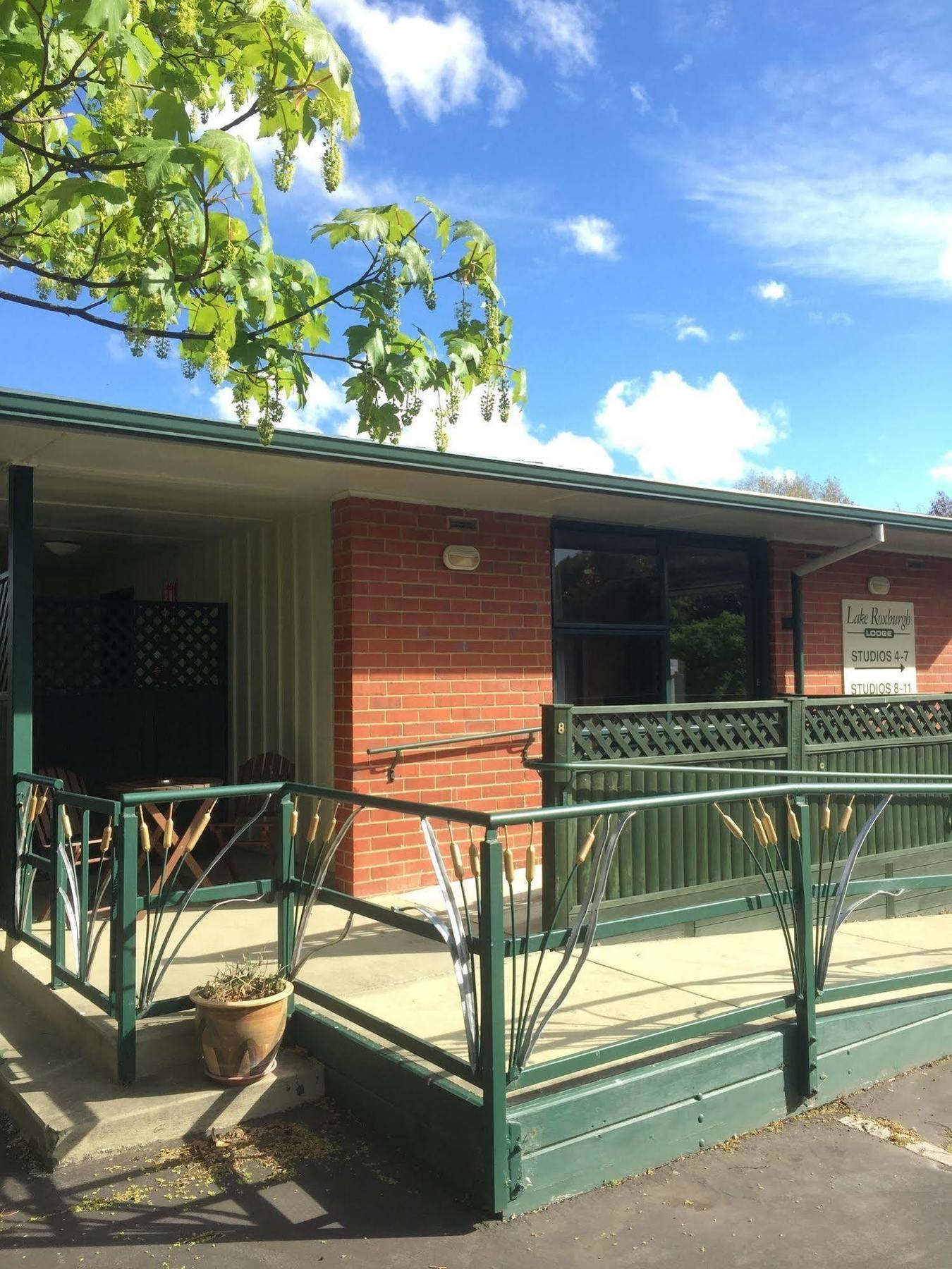 Lake Roxburgh Lodge Exterior foto